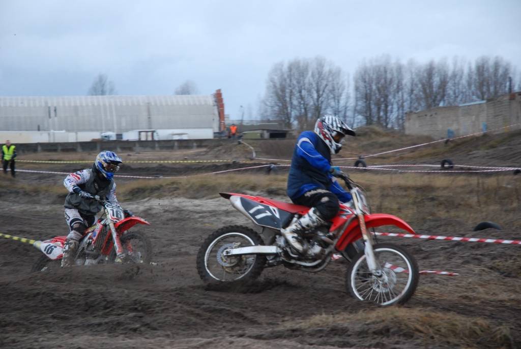 Šodien, 20. decembrī, "Laumas" trasē Liepājā notika "Laumas izaicinājuma kausa" sacensības motokrosā. Kvadriciklu klasē ar licencēm uzvarēja Mikus Neško. Otrais bija Ralfs Reinfelds, bet trešais - Kristaps Meģņelis. Kvadriciklu klasē bez...
Autors: Uldis Dobelis