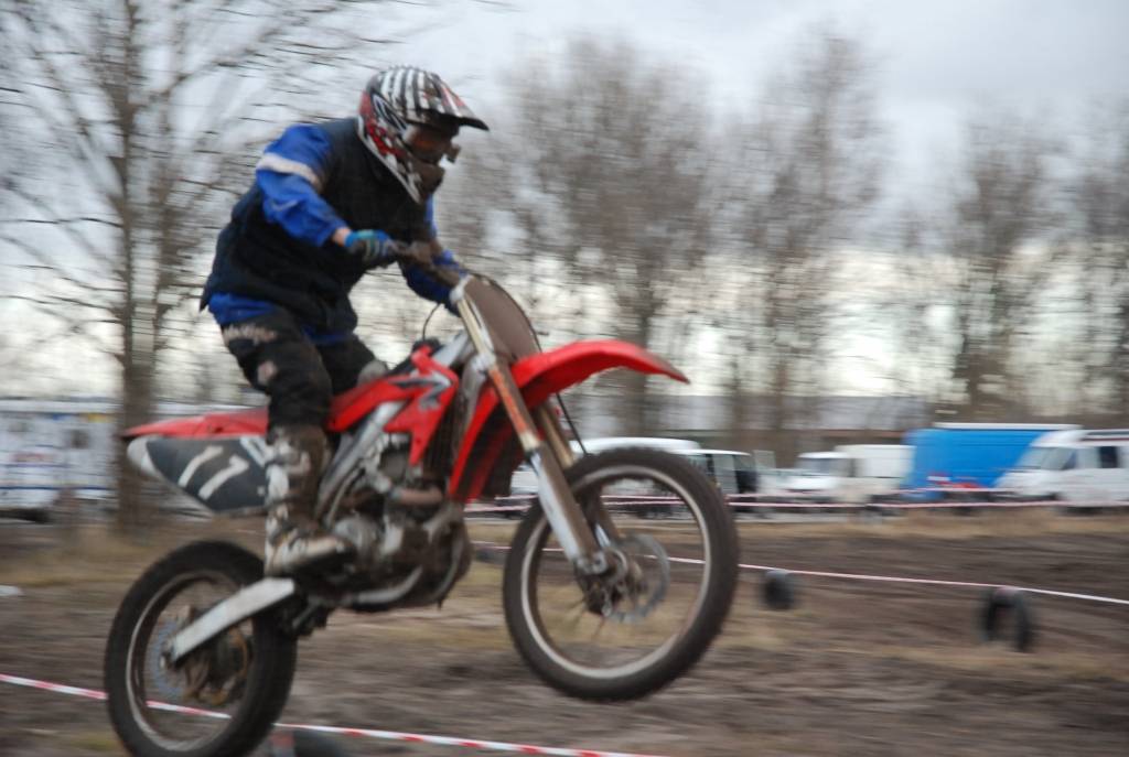 Šodien, 20. decembrī, "Laumas" trasē Liepājā notika "Laumas izaicinājuma kausa" sacensības motokrosā. Kvadriciklu klasē ar licencēm uzvarēja Mikus Neško. Otrais bija Ralfs Reinfelds, bet trešais - Kristaps Meģņelis. Kvadriciklu klasē bez...
Autors: Uldis Dobelis