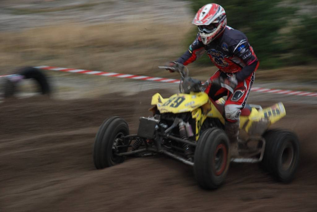 Šodien, 20. decembrī, "Laumas" trasē Liepājā notika "Laumas izaicinājuma kausa" sacensības motokrosā. Kvadriciklu klasē ar licencēm uzvarēja Mikus Neško. Otrais bija Ralfs Reinfelds, bet trešais - Kristaps Meģņelis. Kvadriciklu klasē bez...
Autors: Uldis Dobelis