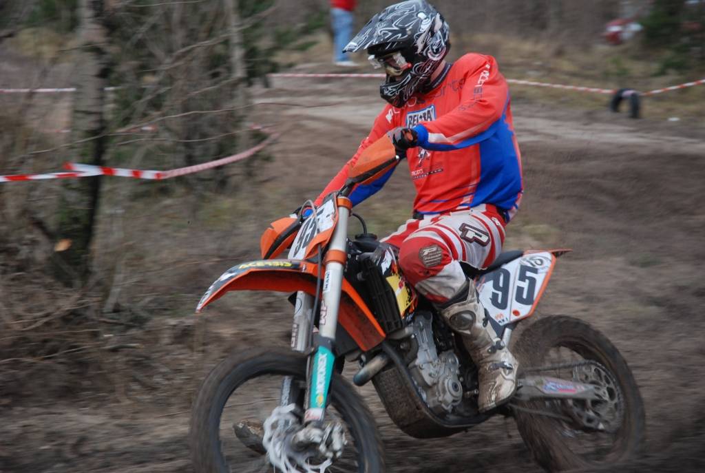 Šodien, 20. decembrī, "Laumas" trasē Liepājā notika "Laumas izaicinājuma kausa" sacensības motokrosā. Kvadriciklu klasē ar licencēm uzvarēja Mikus Neško. Otrais bija Ralfs Reinfelds, bet trešais - Kristaps Meģņelis. Kvadriciklu klasē bez...
Autors: Uldis Dobelis