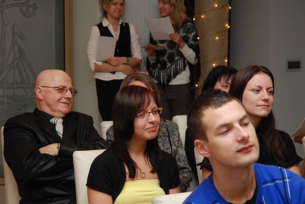 18. decembrī Liepājas viesnīcā "Libava" notika Liepājas Universitātes studiju programmas “Kultūras vadība” studentu organizēta labdarības akcija-mākslas darbu izsole. Šogad tās moto bija "Tu neesi viens!”. Par izsoles rezultātiem...
Autors: Uldis Dobelis
