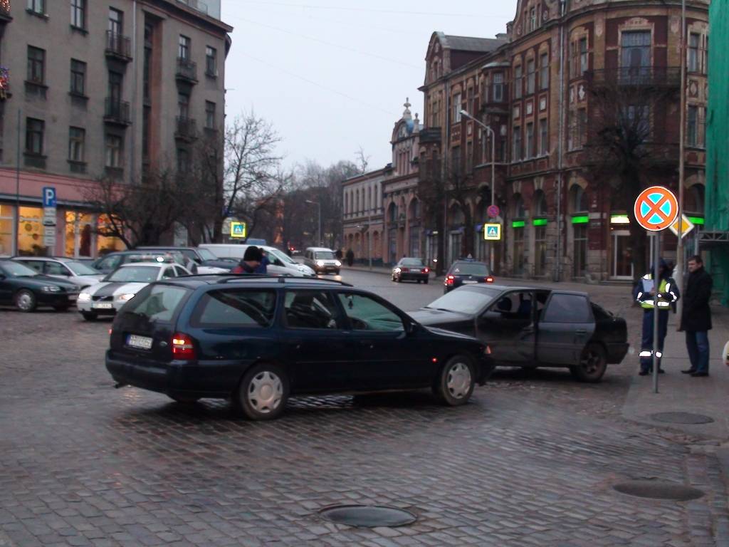 Automašīnu sadursme notika 16. decembra rītā pirms pulksten 10.
Autors: Jānis Goldbergs