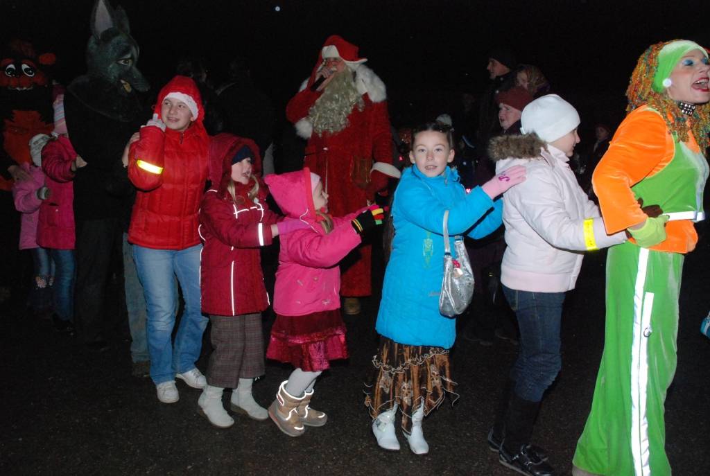 6. decembrī notika arī muzikāli dejisks uzvedums "Malēnijas zvaigznes".