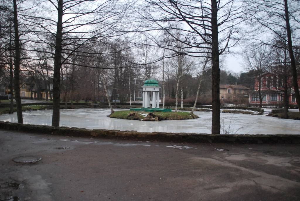 Liepājas dome šogad realizēs vairākus projektus par Eiropas savienības naudu, dodot no domes budžeta tikai 15 līdz 20 procentu lielu līdzfinansējuma. Plānots sakārtot Gulbīšu dīķi, rekonstruēt apgaismes sistēmas pie Mirdzas Ķempes...
