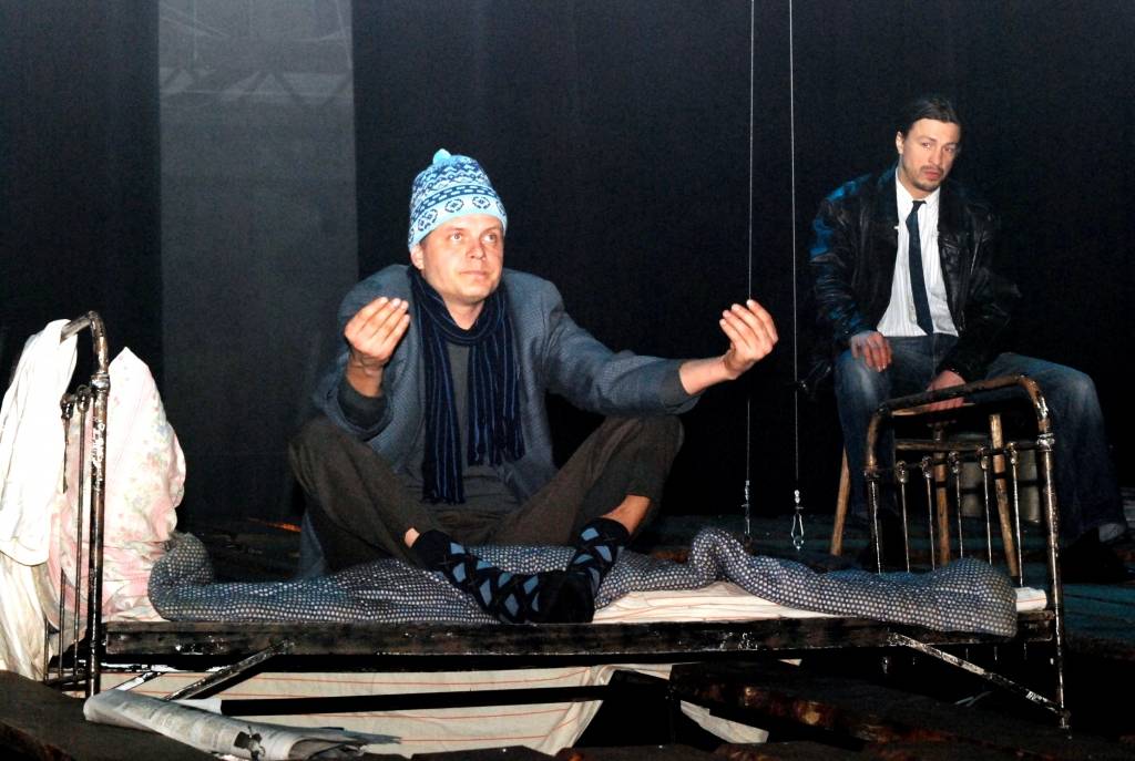 Piektdien, 27. februārī, pulksten 19 Liepājas teātrī sākas Harolda Pintera lugas “Sargs” pirmizrāde. Jaunais režisors Juris Jonelis ir pārliecināts, ka izrāde uzrunās jebkuru, kurš meklē savu vietu pasaulē un ir gatavs kaut ko mainīt, lai...
Autors: Uldis Dobelis