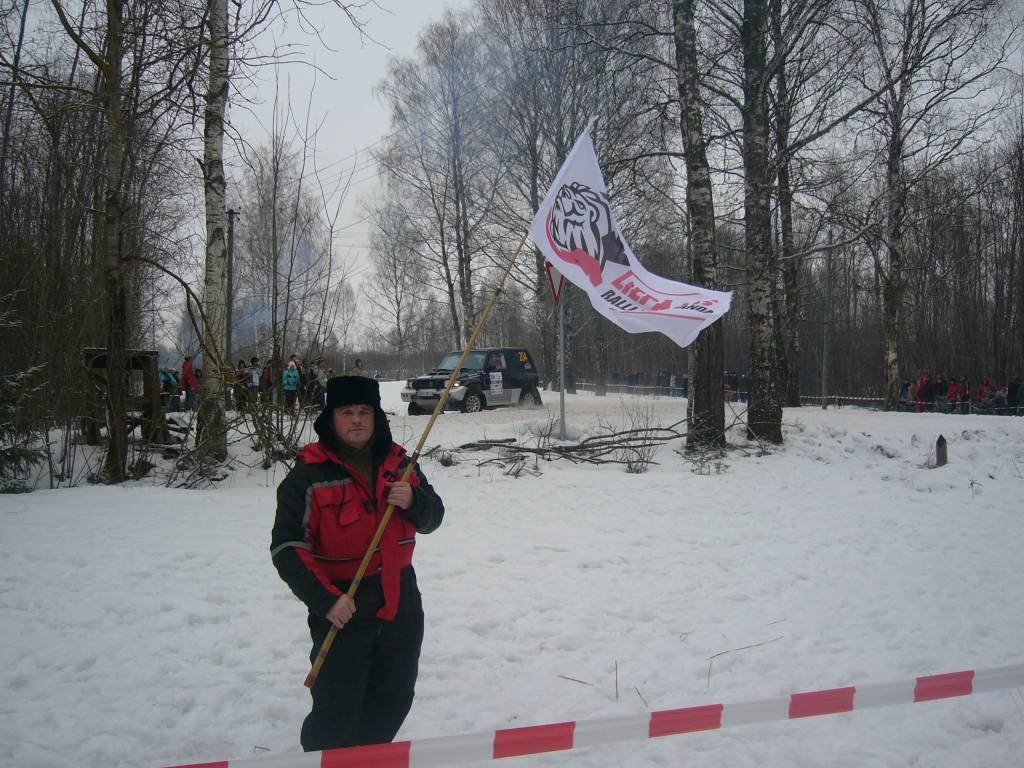 Bildes no Latvijas autorallija čempionāta otrā posma - rallija "Sarma 2009". Tajā absolūtajā vērtējumā triumfēja Aivja Egles ekipāža. "Liepājas Rallija komandas" braucējus Normundu Verbeli un Igoru Bartaščenoku Gulbenes apkārtnes ceļos...
Autors: Uldis Dobelis
