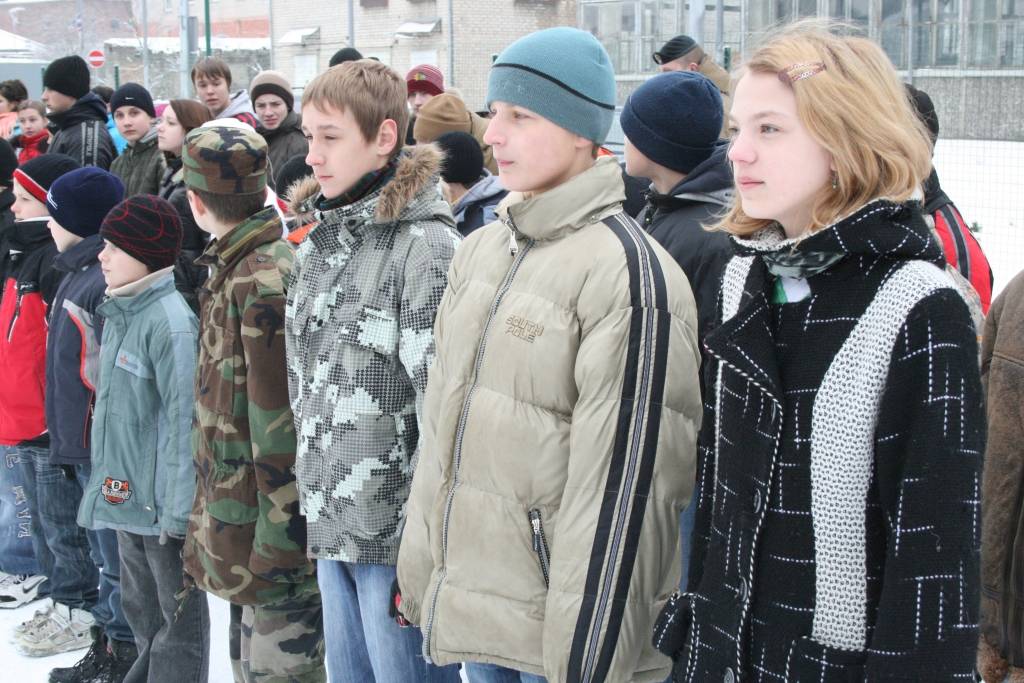 Šodien Liepājā pie Jūras spēku flagmaņa "Virsaitis" jaunsargi no Liepājas un rajona nodeva svinīgo solījumu un saņēma apliecību. Viņiem bija arī ekskursija pa "Virsaiti". 
Autors: Uldis Dobelis