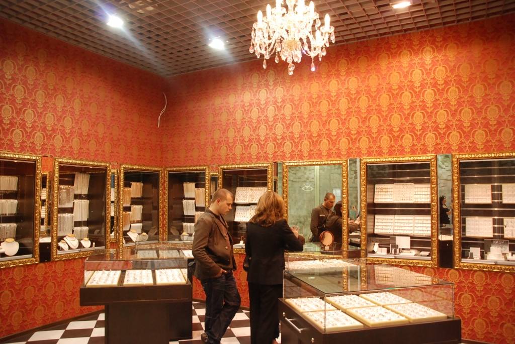 Vakar, 29. aprīlī, notika jaunā tirdzniecības centra "baata" atklāšana VIP viesiem. Tautai "baata" durvis vērs šodien, 30. aprīlī, pulksten 12.
Autors: "Rekurzeme", portāls