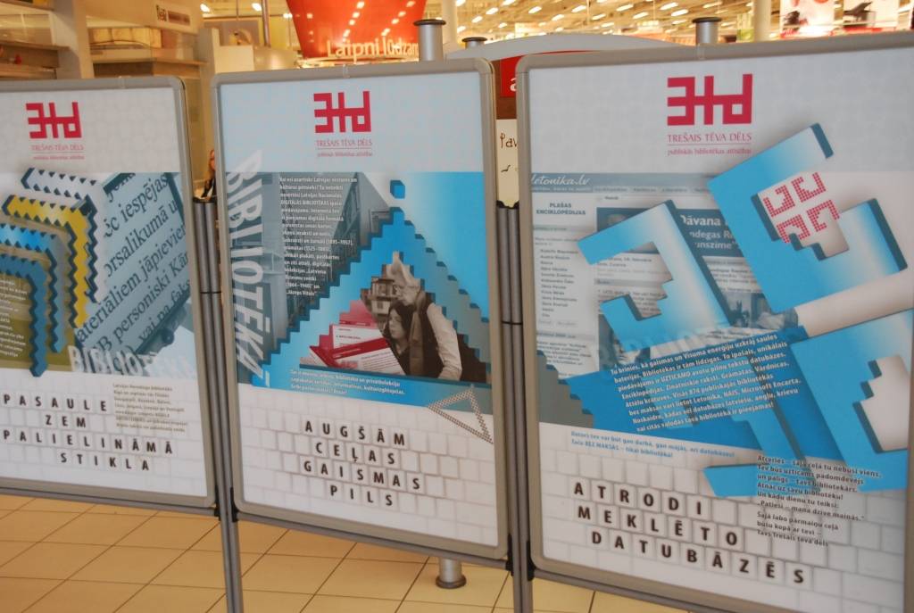 Šodien, 28. aprīlī, Liepājā tirdzniecības centrā “Ostmala” Kārļa Zāles laukumā 8 atklāja Latvijas publisko bibliotēku attīstības projekta “Trešais tēva dēls” ceļojošo izstādi “Pasaule klikšķa attālumā”. 

Izstādi Liepājā ikviens...
Autors: Iluta Dreimane