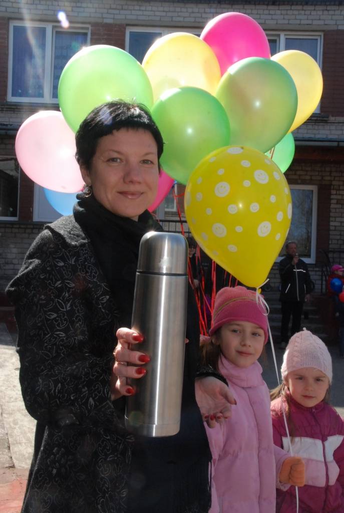 Šodien, 21. aprīlī, tika svinīgi ielikta kapsula bērnudārza "Saulīte" jaunās piebūves pamatos.
"Saulīte" atrodas Liepājā, Ganību ielā 122/128. Pasākumā piedalīsies pārstāvji no pašvaldības, bērnudārza, būvniekiem u.c.
Piebūvē papildus...
Autors: "Rekurzeme", portāls