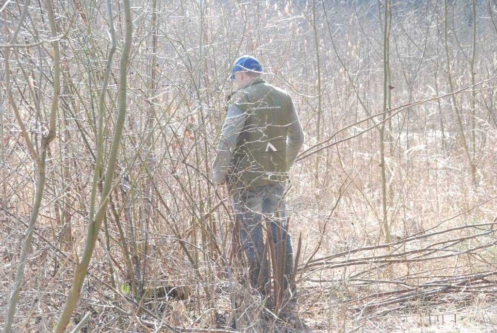 Trešdien Grobiņas mežniecības un Valsts meža dienesta (VMD) Konsultāciju pakalpojumu centra Liepājas biroja darbinieki devās uz Medzes pagasta “Miķelīšiem”. Šopavasar beidzas termiņš, kad tur jābūt atjaunotam 1,3 hektāru izcirtumam. 

VMD...
Autors: Anita Platace