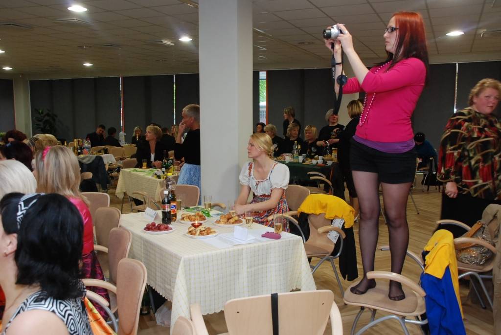 Šovakar, 22. maijā, pulksten 18.18 Liepājas Olimpiskā centra Tango zālē sākās izklaides vakars Liepājas pirmsskolas izglītības iestāžu darbiniekiem. Pasākumā 15 dažādās nominācijās tika noteikti balvas "Koka Umberts" ieguvēji. 

Bērnudārzi...
Autors: "Rekurzeme", portāls