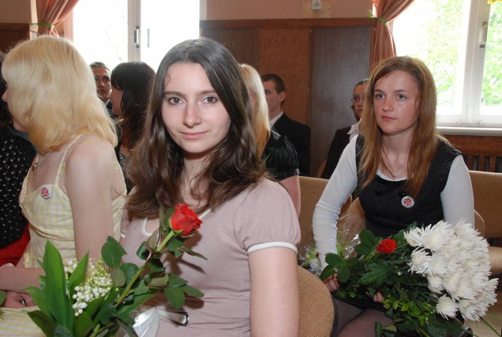 Nīcas vidusskolā 9. un 12. klašu beidzējiem pēdējais zvans izskanējis svinīgā gaisotnē. Dienas garumā skolēnus gaidīja pārsteigumi un patīkami pārdzīvojumi.
Pirmo stundu vecākajiem biedriem vadīja astotās un vienpadsmitās klases skolēni....
Autors: Iluta Dreimane