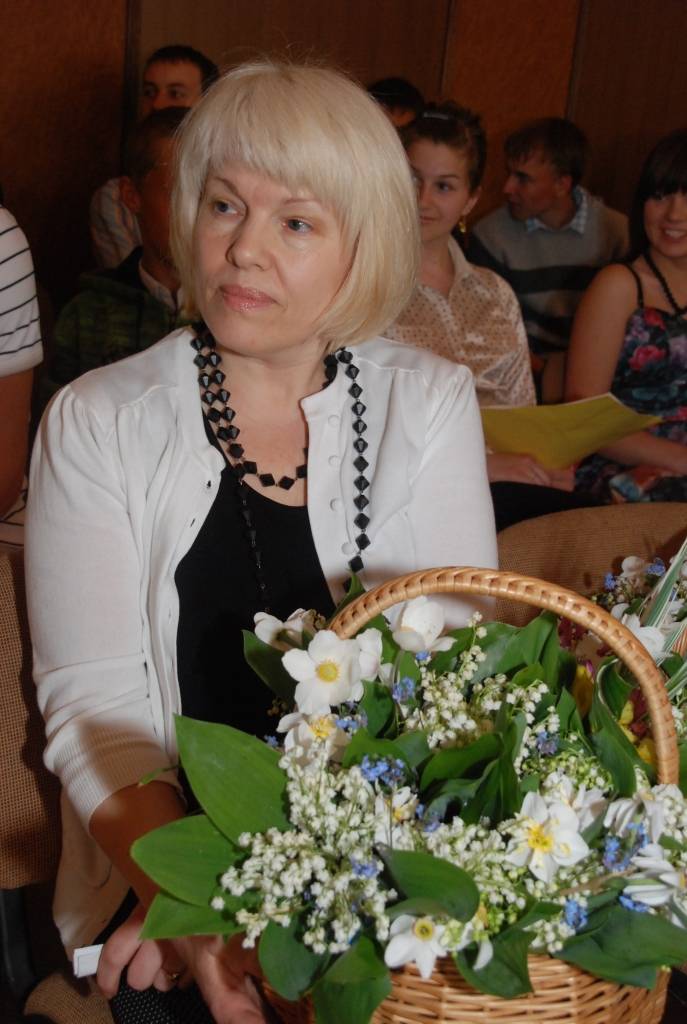 Nīcas vidusskolā 9. un 12. klašu beidzējiem pēdējais zvans izskanējis svinīgā gaisotnē. Dienas garumā skolēnus gaidīja pārsteigumi un patīkami pārdzīvojumi.
Pirmo stundu vecākajiem biedriem vadīja astotās un vienpadsmitās klases skolēni....
Autors: Iluta Dreimane