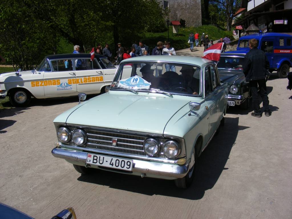 Latvijas Antīko automobiļu kluba Padomju tehnikas sekcija 2009. gada sezonu sestdien uzsāka ar seno spēkratu ralliju Rīga – Pāvilosta – Rīga.
Autors: "Rekurzeme", portāls