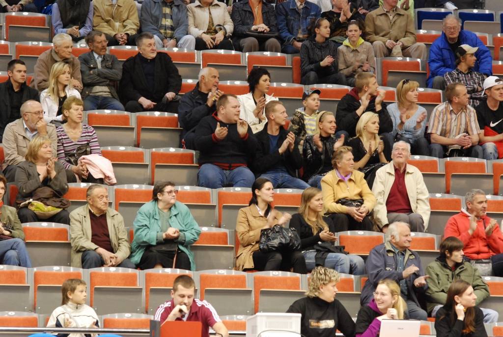 Šodien, 15. maijā, pulksten 13 Liepājas Olimpiskajā centrā Latvijas sieviešu basketbola izlase aizvadīs otro pārbaudes spēli ar Lietuvas valstsvienību. Mačs notiks aiz slēgtām durvīm - bez skatītājiem. Vakar, 14. maijā, abas izlases jau...
Autors: Uldis Dobelis