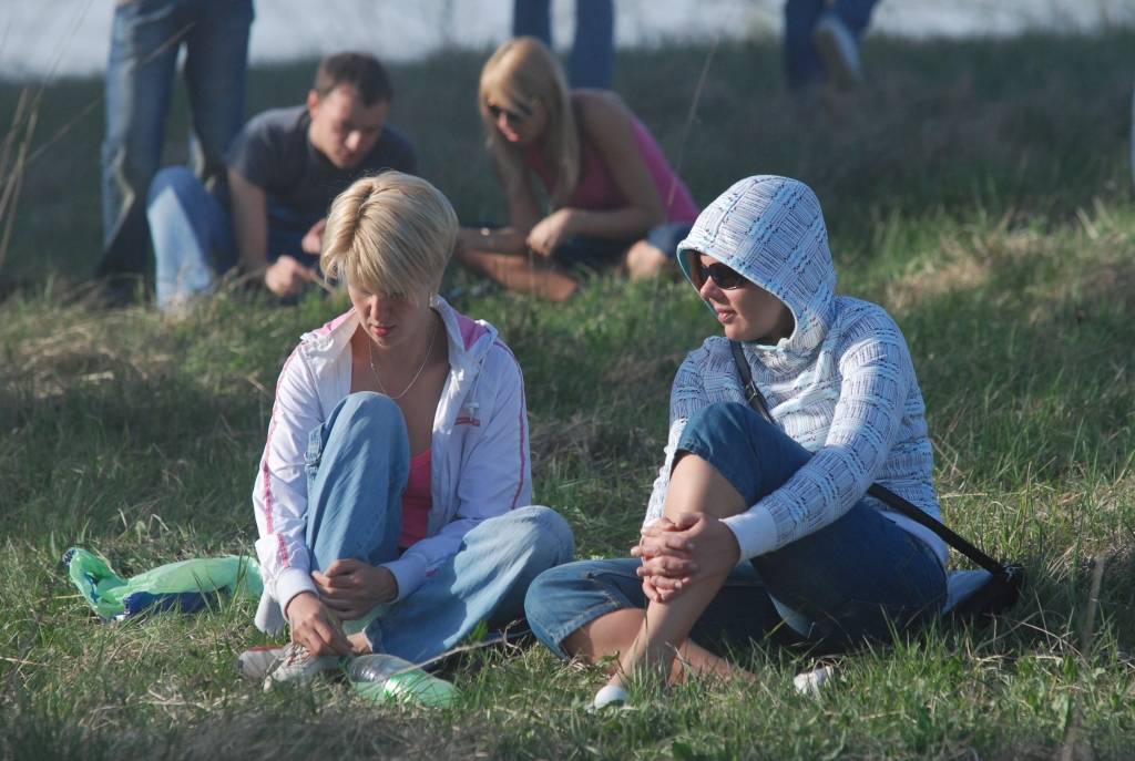 Līdzjutēji "Vecpils" ātrumposmā gan fanoja par rallistiem, gan "rija" putekļus, gan aizrāvās ar cīņu sporta veidiem, kad bija krietni patukšināti līdzpaņemtie alkohola krājumi. Rallijsprints "Kalnamuiža 2009" 3. maijā notika Liepājas un...
Autors: Uldis Dobelis