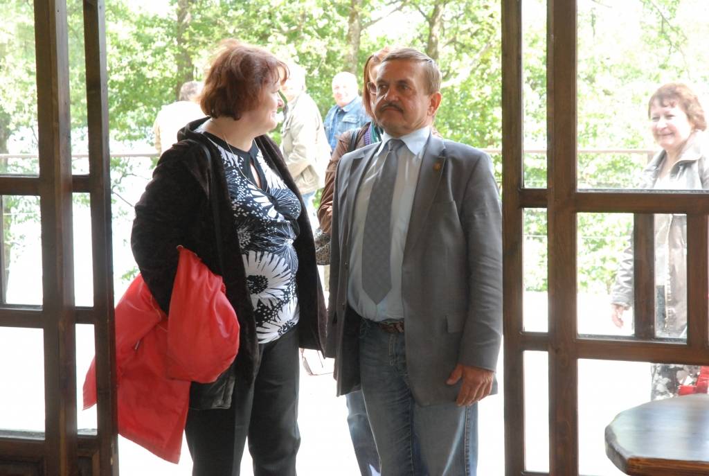 Liepājas rajona padome Jāņus ielīgoja pēc izbraukuma sēdes kempingā “Kurzemes pērle” Sepenes ezera krastā. 

Izbraukuma sēdē Kalvenes pagastā pārsvarā skanēja vadības pateicības vārdi par ieguldīto darbu gan Liepājas rajona padomes...
Autors: Iluta Dreimane