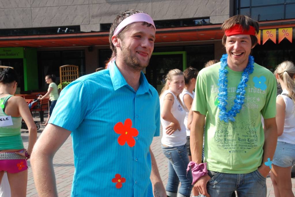 Šodien, 16. jūlijā, Liepājā pie tirdzniecības nama "Kurzeme" notika orientēšanās sacensības, kuras rīkoja Liepājas Jaunatnes centrs. Katrai komandai tika izdalīts orientēšanās maršruts ar fotogrāfijām un aprakstiem par meklējamo objektu,...
Autors: Uldis Dobelis