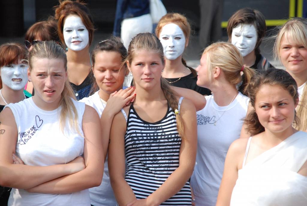 Šodien, 16. jūlijā, Liepājā pie tirdzniecības nama "Kurzeme" notika orientēšanās sacensības, kuras rīkoja Liepājas Jaunatnes centrs. Katrai komandai tika izdalīts orientēšanās maršruts ar fotogrāfijām un aprakstiem par meklējamo objektu,...
Autors: Uldis Dobelis
