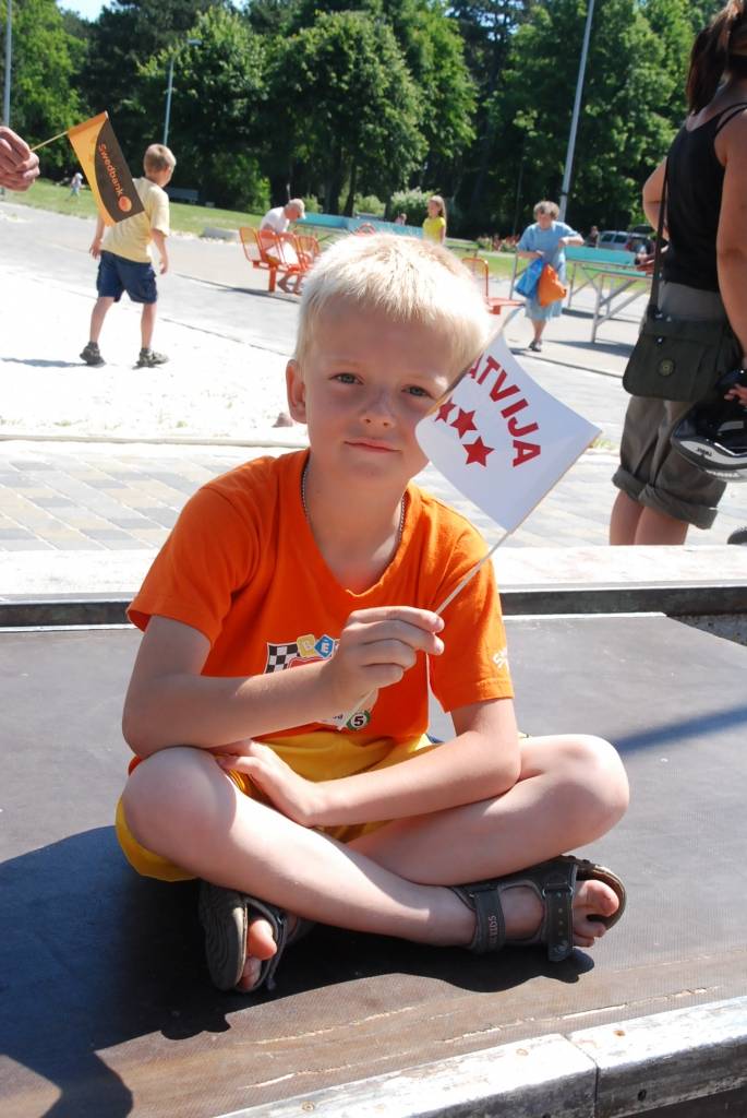 Šodien, 3. jūlijā, Liepājā, Jūrmalas parkā Bērnu rotaļu laukumā,  45 labākie bērni un jaunieši no piecām lielākajām Kurzemes pilsētām – Liepājas, Kuldīgas, Talsiem, Saldus un Ventspils – cīnās par bērnu rallija "Kurzeme 2009” čempiona...
Autors: Uldis Dobelis