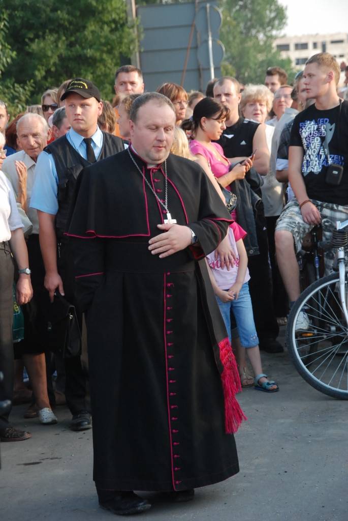 Šodien, 28. augustā, notika svinīga atjaunotā Karostas tilta atklāšanas pasākums. Liepājnieki devās gājienā, klausījās kamermūzikas koncertu un skatījās brīvdabas kino. Tilta savienošanas procesā radās tehniskas kļūmes - to nevarēja...
Autors: "Rekurzeme", portāls