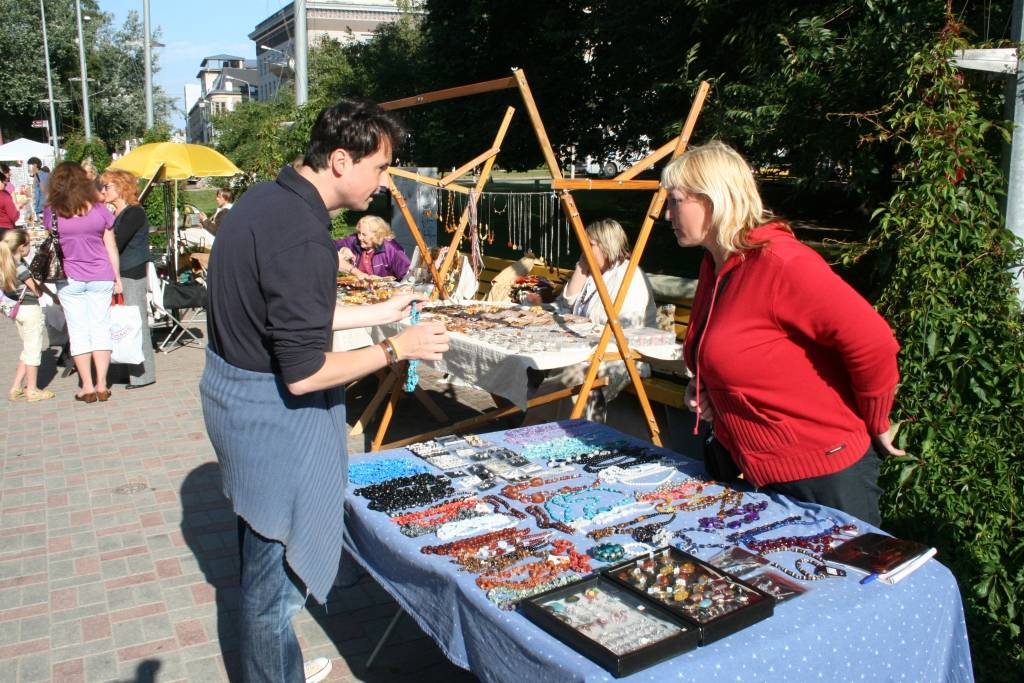 Šodien, 28. augustā, līdz pulksten 17 Liepājā pie tirdzniecības nama "Kurzeme" notiek tirdziņš "No rallija uz skolu!". 
Autors: Uldis Dobelis
