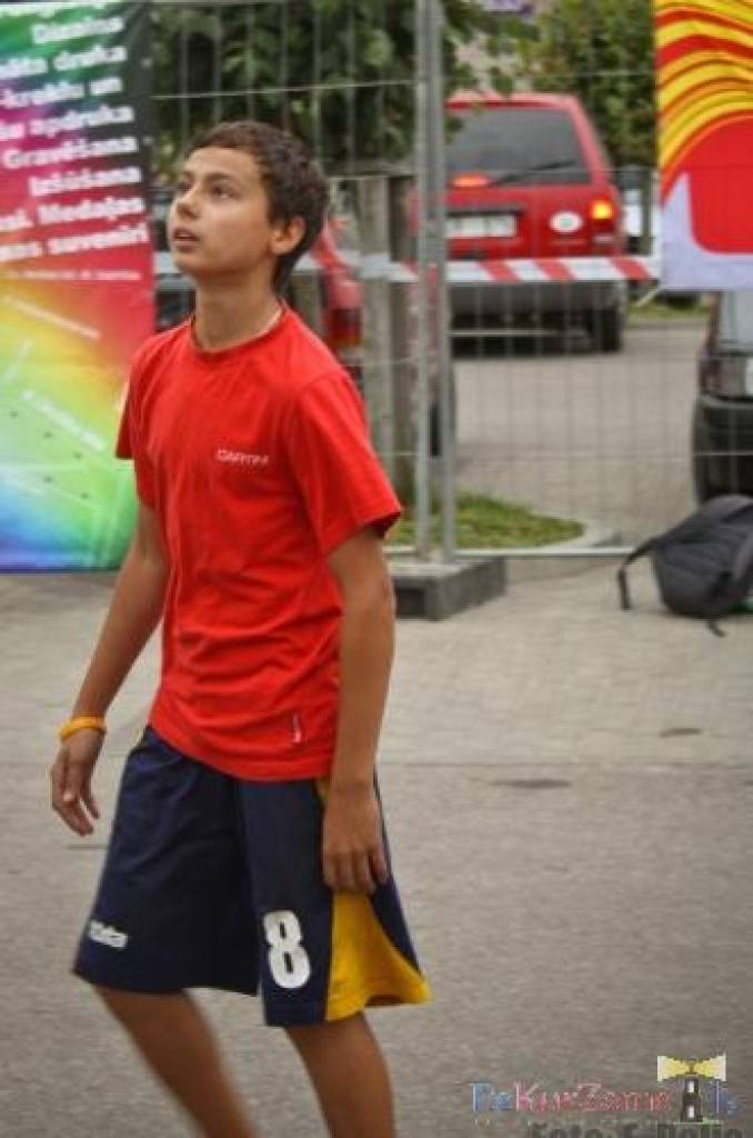 Pie tirdzniecības centra “Sala XL” Liepājā sestdien, 22. augustā, noslēdzās turnīrs “Vasaras ielu basketbols”. Tas kopumā notika četros posmos.
Autors: Uldis Dobelis