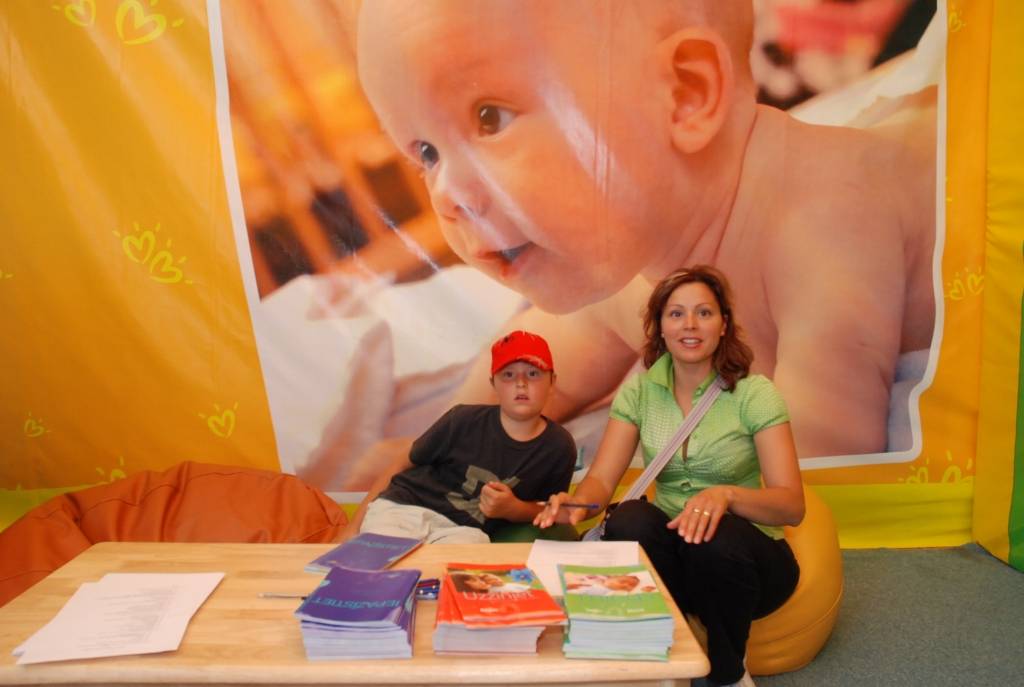 No šodienas, 21. augusta, līdz svētdienai, 23. augustam, Liepājā skvēriņā iepretim tirdzniecības centram "Ostmala" ikviens interesents var ielūkoties "Pampers" mājā. Mazuļu Attīstības akadēmija ikvienam sniedz iespēju iepazīt pasauli bērna...
Autors: "Rekurzeme", portāls
