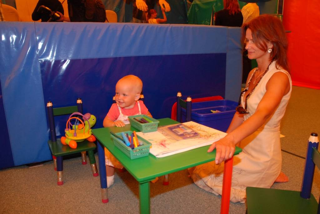 No šodienas, 21. augusta, līdz svētdienai, 23. augustam, Liepājā skvēriņā iepretim tirdzniecības centram "Ostmala" ikviens interesents var ielūkoties "Pampers" mājā. Mazuļu Attīstības akadēmija ikvienam sniedz iespēju iepazīt pasauli bērna...
Autors: "Rekurzeme", portāls