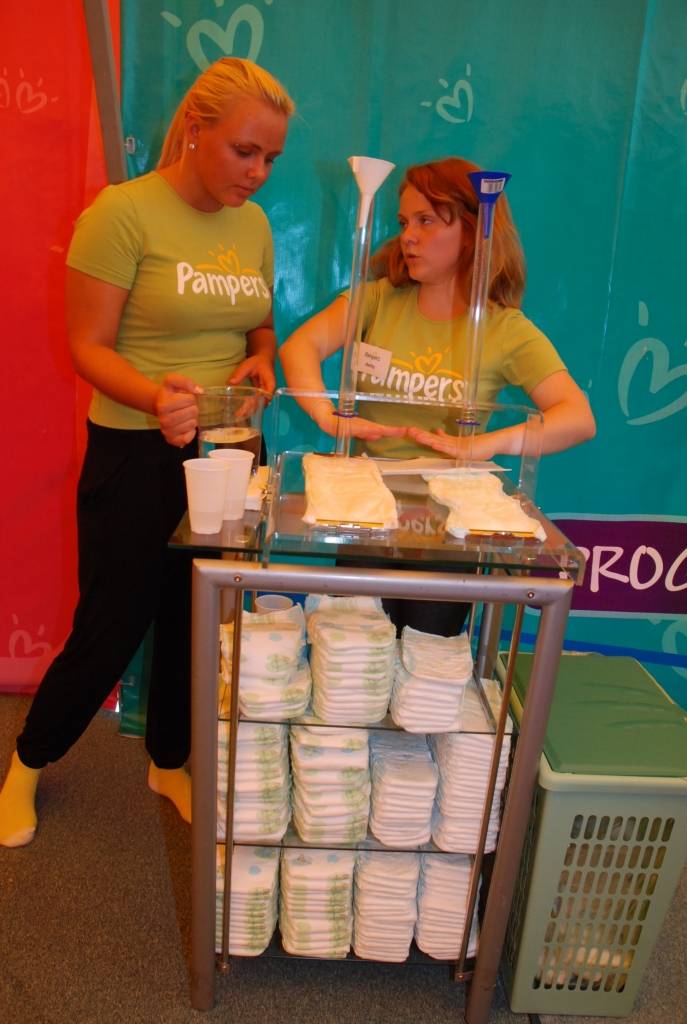 No šodienas, 21. augusta, līdz svētdienai, 23. augustam, Liepājā skvēriņā iepretim tirdzniecības centram "Ostmala" ikviens interesents var ielūkoties "Pampers" mājā. Mazuļu Attīstības akadēmija ikvienam sniedz iespēju iepazīt pasauli bērna...
Autors: "Rekurzeme", portāls