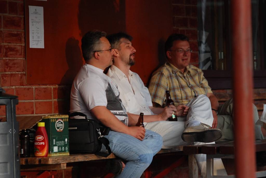 Otro reizi “Liepājas rokādes” vēsturē šahisti spēkus samēroja arī tenisa turnīrā. Tas 7. augustā notika Jūrmalas parka tenisa kortos. "Liepājas rokādes" direktors Āris Ozoliņš stāsta, ka par tenisa turnīru lielu interesi izrādījuši daudzi...
Autors: Uldis Dobelis