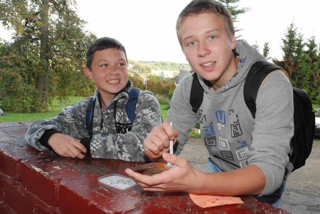 Piektdien, 25. septembrī, Vecpilī notika tradicionālais Miķeļdienas tirgus. Tā laikā bija arī Dzejas tirgus. Pie vecpilniekiem bija ieradies dzejnieks Jānis Auza.
Autors: Uldis Dobelis