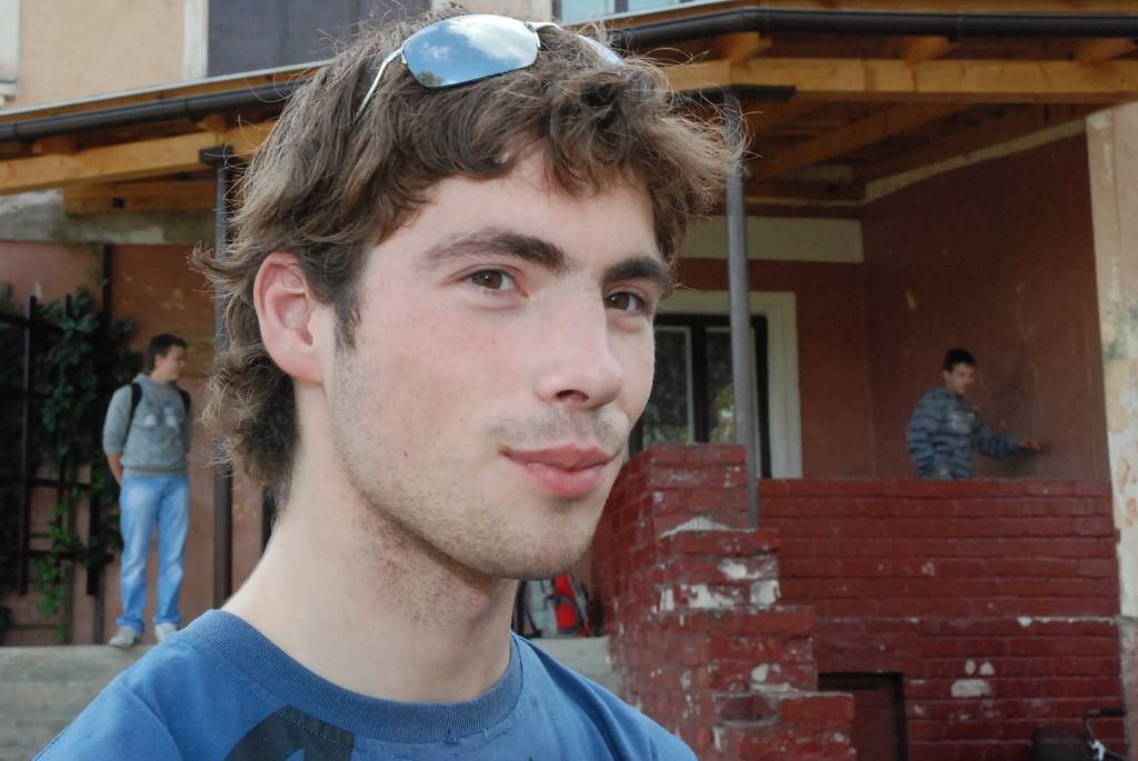 Piektdien, 25. septembrī, Vecpilī notika tradicionālais Miķeļdienas tirgus. Tā laikā bija arī Dzejas tirgus. Pie vecpilniekiem bija ieradies dzejnieks Jānis Auza.
Autors: Uldis Dobelis