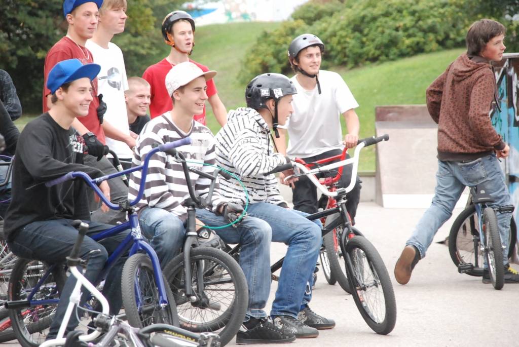 Otrdien, 22. septembrī, Jūrmalas parkā norisinājās pēdējais Eiropas Mobilitātes nedēļas pasākums Liepājā. Jūrmalas parkā velosipēdisti rādīja trikus.