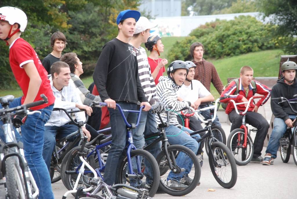 Otrdien, 22. septembrī, Jūrmalas parkā norisinājās pēdējais Eiropas Mobilitātes nedēļas pasākums Liepājā. Jūrmalas parkā velosipēdisti rādīja trikus.