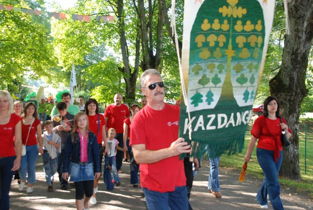 Vakar, 5. septembrī, Kazdangā visas dienas garumā tika svinēti Parka svētki. Plašāku reportāžu lasiet rītdienas, 7. septembra, "Kursas Laikā"!