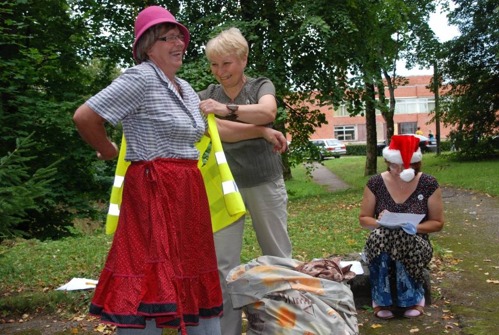 Vakar, 5. septembrī, Kazdangā visas dienas garumā tika svinēti Parka svētki. Plašāku reportāžu lasiet rītdienas, 7. septembra, "Kursas Laikā"!