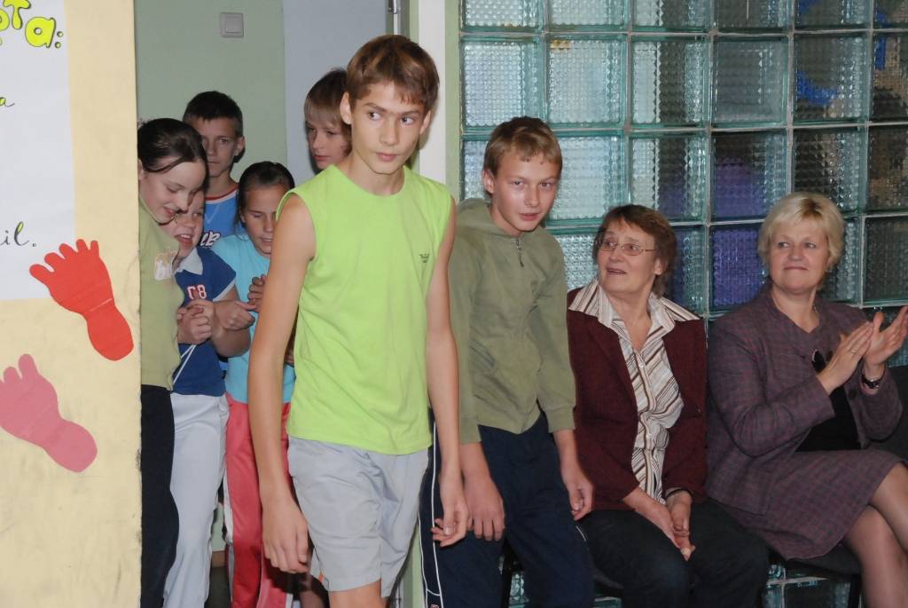 “Sākumā domājām – būs garlaicīgas lekcijas. Bet viss izrādījās tik interesanti, bija tik daudz praktiski jādarbojas!” pēc iesaistīšanās jauno līderu apmācības programmā “Dreams+Teams” teic Grobiņas ģimnāzijas audzēkņi.

Lai parādītu, ko...
Autors: Iluta Dreimane
