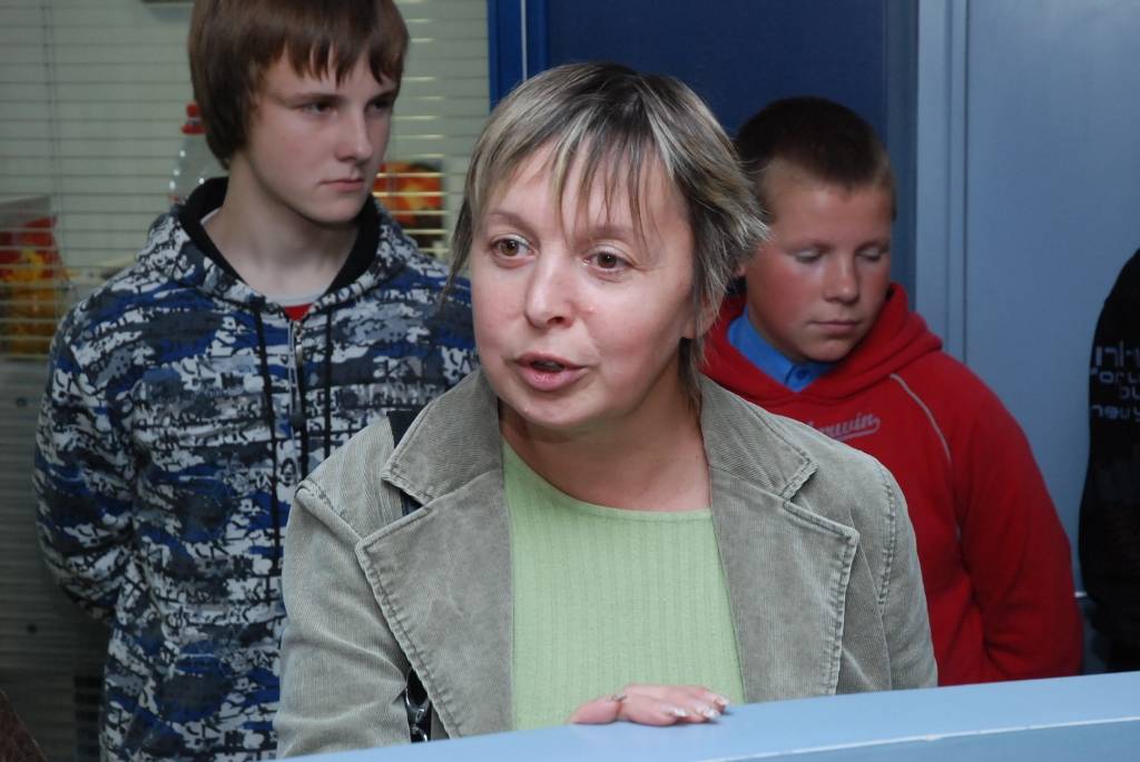 Šodien, 8. oktobrī, laikraksta "Kursas Laiks" redakcijā viesojās Krotes pamatskolas 5. un 9. klases skolēni un skolotājas.
Autors: Uldis Dobelis