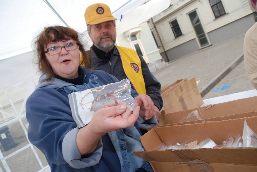 Loterijas biļešu bija par maz, pēc sestdienas "Ābolsvētkiem" secina Diakonijas centra vadītājs Mārtiņš Urdze. Lai arī saukti par "Ābolsvētkiem", visplašākajā piedāvājumā bija zemnieku saziedoti bumbieri un dārzeņi – burkāni, kabači,...
Autors: "Rekurzeme", portāls