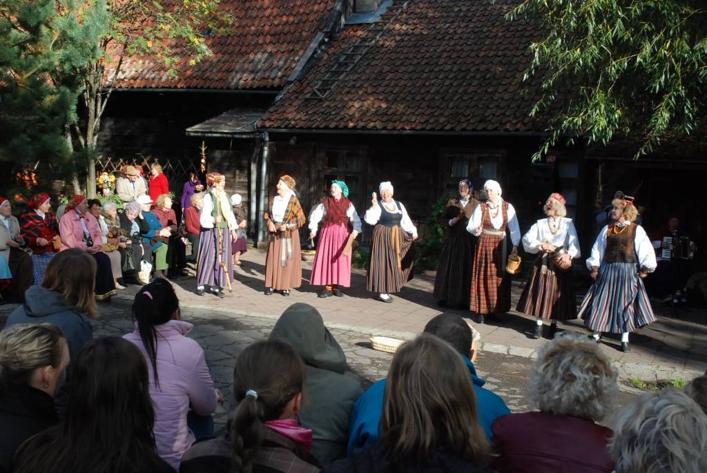 Otrdien, 29. septembrī, Liepājas folkloras centrā "Namīns" tika svinēta Miķeļdiena.
Autors: Uldis Dobelis