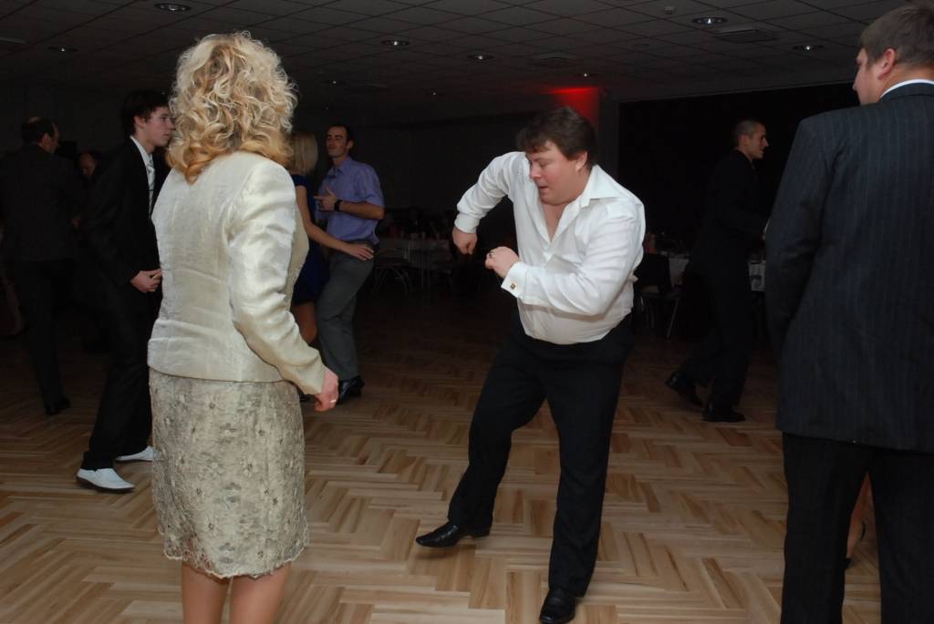 17. novembra vakarā balle notika Liepājas Olimpiskā centra Tango zālē. Balli spēlē grupa "Veldze", balli organizēja biedrība "Kultūras aktīvistu apvienība "OPĀ"".
