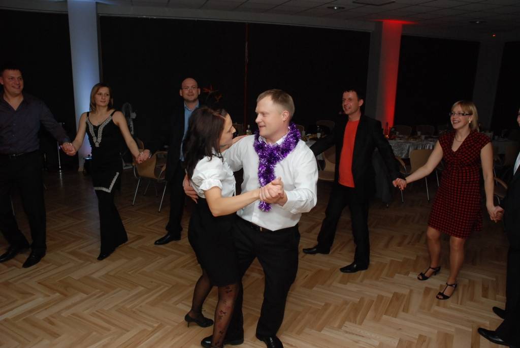 17. novembra vakarā balle notika Liepājas Olimpiskā centra Tango zālē. Balli spēlē grupa "Veldze", balli organizēja biedrība "Kultūras aktīvistu apvienība "OPĀ"".
