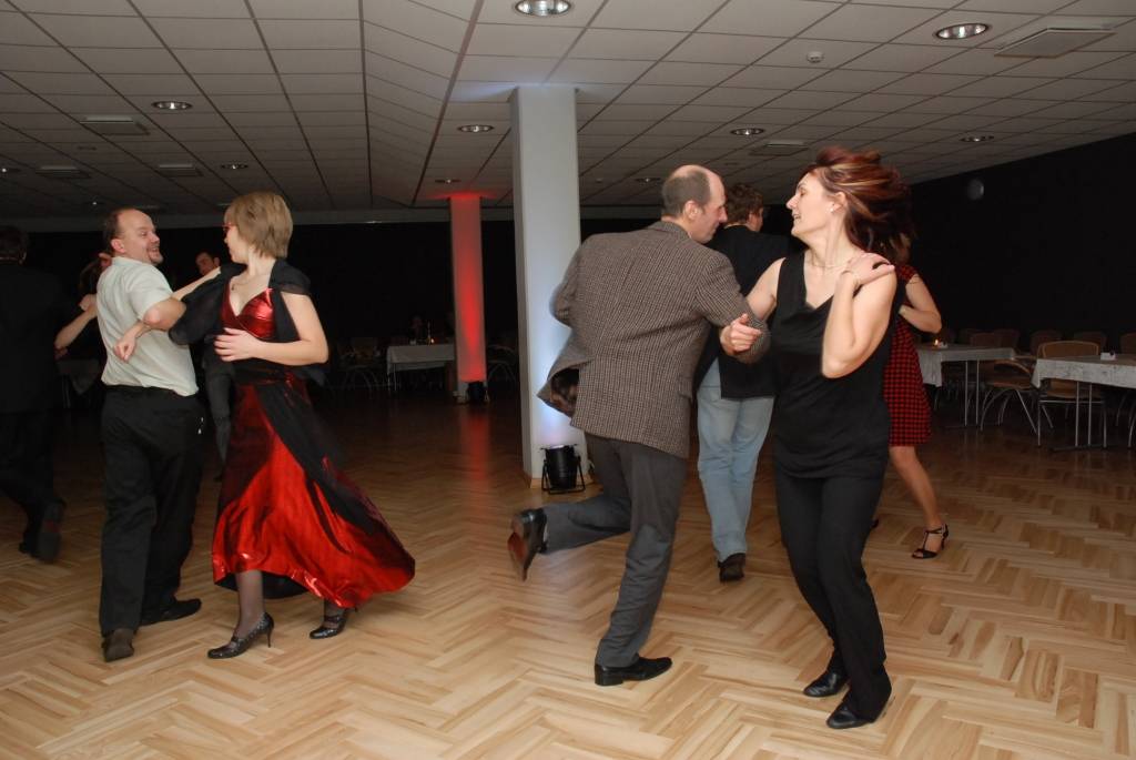 17. novembra vakarā balle notika Liepājas Olimpiskā centra Tango zālē. Balli spēlē grupa "Veldze", balli organizēja biedrība "Kultūras aktīvistu apvienība "OPĀ"".