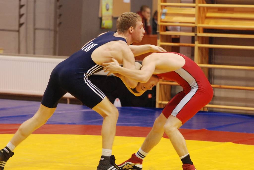Ja pērn Liepājas atklātais čempionāts grieķu romiešu cīņā pulcēja ap 100 dalībnieku, šogad ieradās 44 cīkstoņi no Latvijas, Lietuvas un Igaunijas. "Tagad krīze. Dalībnieku nebija daudz, bet kvalitatīvi. Diemžļ divi reāli pretendenti uz...
Autors: Ilze Vainovska