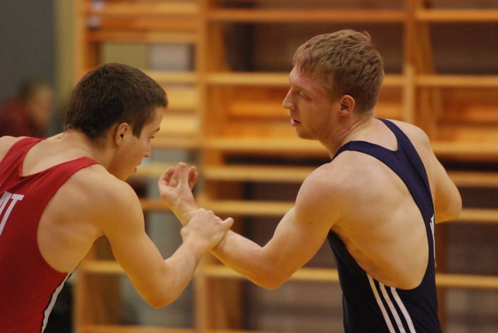 Ja pērn Liepājas atklātais čempionāts grieķu romiešu cīņā pulcēja ap 100 dalībnieku, šogad ieradās 44 cīkstoņi no Latvijas, Lietuvas un Igaunijas. "Tagad krīze. Dalībnieku nebija daudz, bet kvalitatīvi. Diemžļ divi reāli pretendenti uz...
Autors: Ilze Vainovska