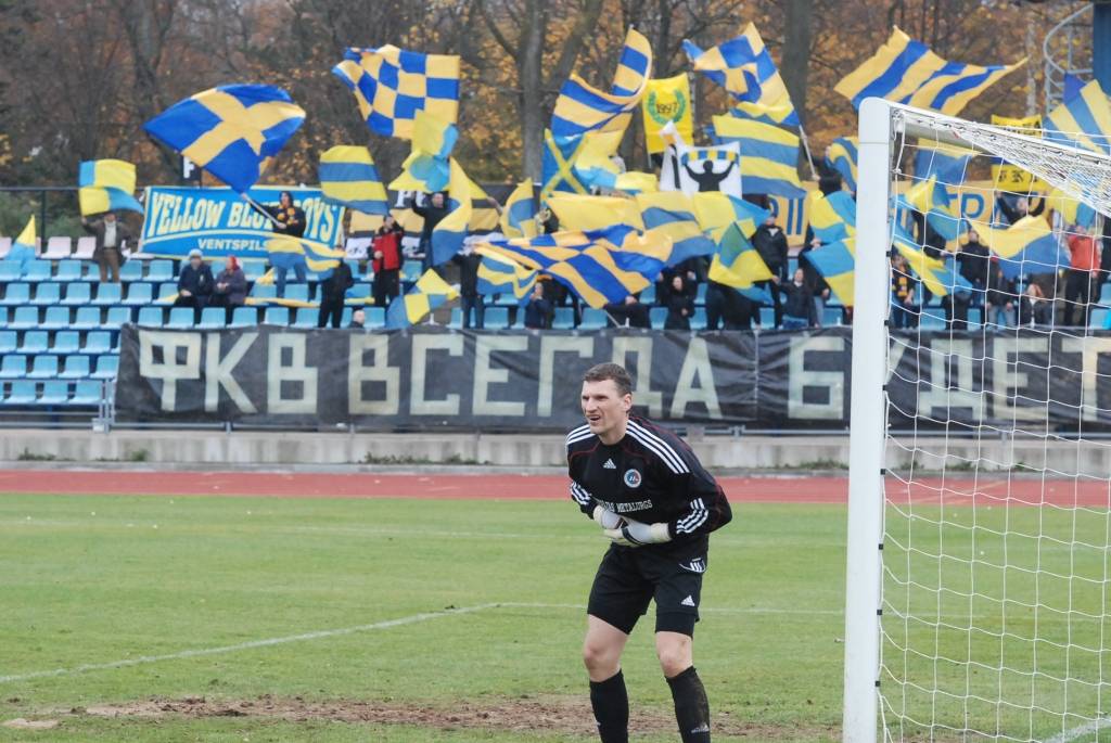 Latvijas futbola čempionāta - "LMT Virslīgas" - mačā svētdien klubs "Liepājas metalurgs" savā laukumā cīnījās neizšķirti 1:1 (0:1) ar pēdējo trīs sezonu valsts čempionvienību "Ventspils", jau priekšpēdējā spēļu kārtā nodrošinot Latvijas...