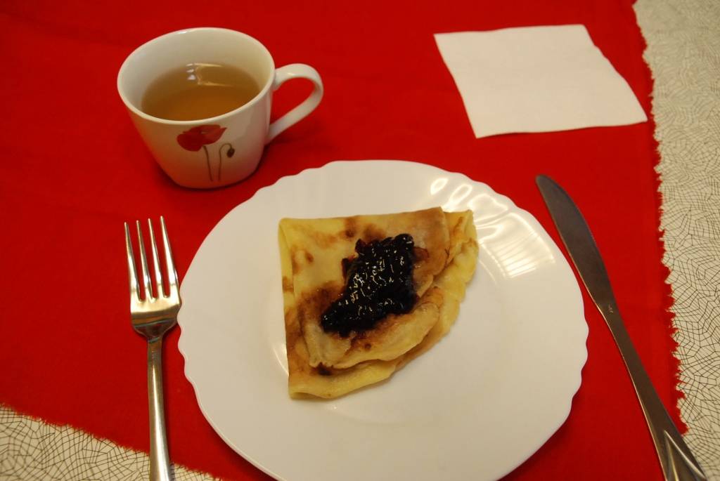 Jau devīto gadu Kapsēdes pamatskolā ir tradīcija tumšajā ziemas laikā atrast brīdi, lai iepriecinātu cits citu. Arī šogad neilgi pirms Lūcijas dienas skolas mājturības kabinets pārtapis par gaismas un omulības saliņu, kur ikviens varēja...