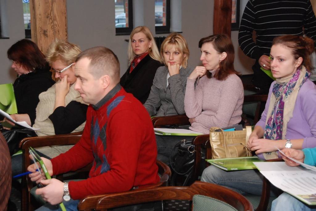 Kurzemes Biznesa inkubatora seminārs mazajiem un vidējiem komersantiem pulcēja vairāk nekā simts interesentu. Viņi uzzināja par Latvijas Investīciju un attīstības aģentūras lomu uzņēmējdarbības veicināšanā, Biznesa inkubatora sniegtajām...
Autors: Anita Platace